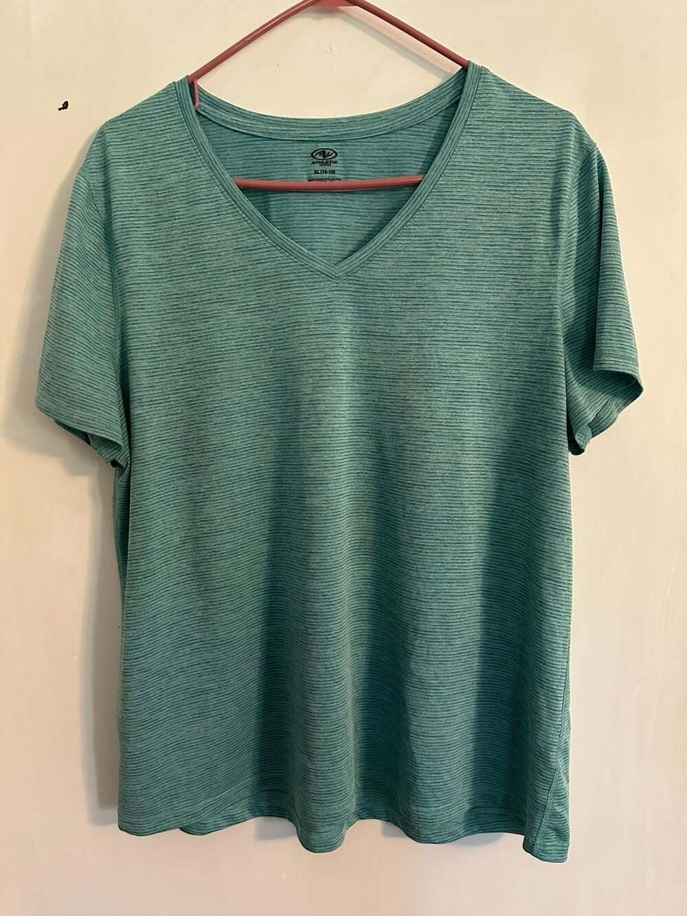 Athletic Works V-Neck T-Shirt Size XL (16-18) blue